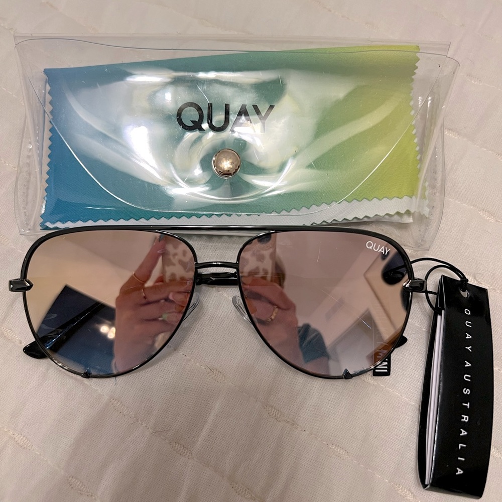 Quay mini high key aviators rose gold lenses black frame